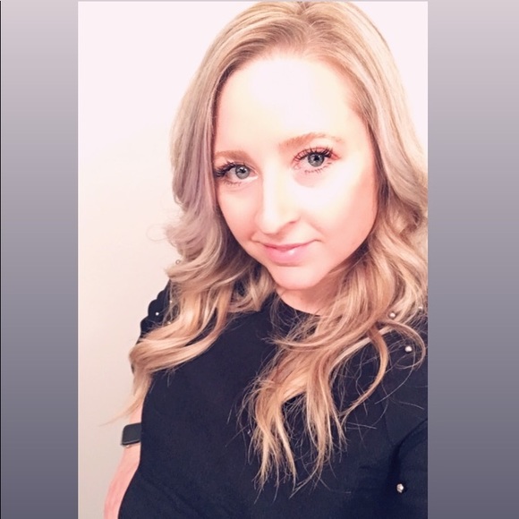 Meet your Posher, Kristine - Picture 1 of 1